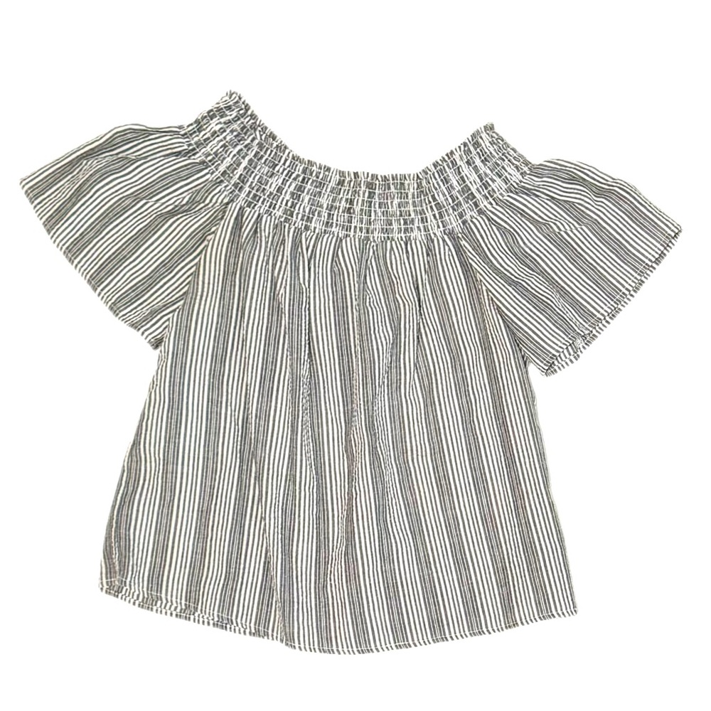 Gray and white stripes